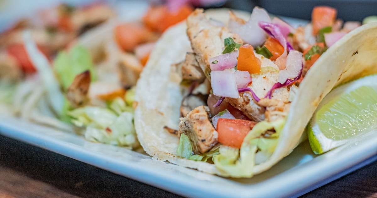 Quick & Easy Cilantro Lime Chicken Tacos with Zesty Slaw – Ready in 15 Minutes