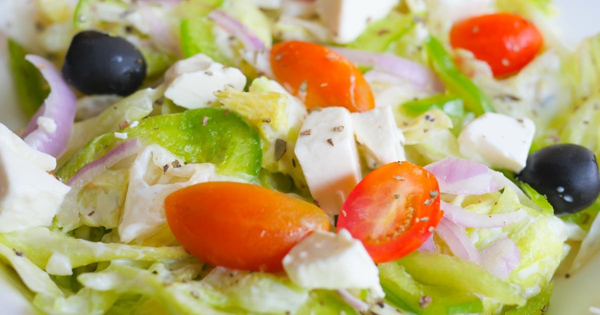 Greek Salad with Grilled Chicken: The Ultimate Healthy Meal That Actually Tastes Amazing