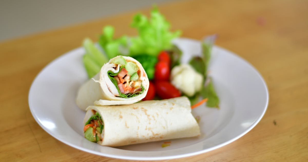 Turkey Lettuce Wrap Bowls with Sriracha: The Healthy Meal That Actually Tastes Good