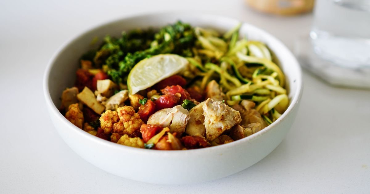 Zucchini Noodles with Avocado Pesto - Quick Healthy Summer Meal Ready in 20 Minutes