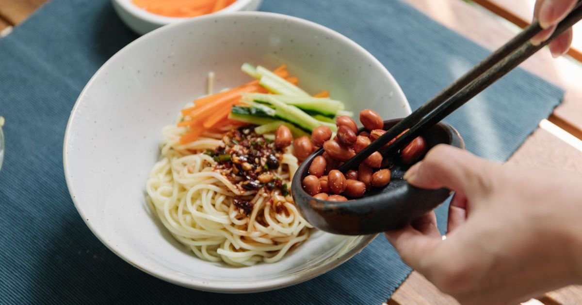 Cold Asian Sesame Noodle Salad: The Ultimate Lunch Hack