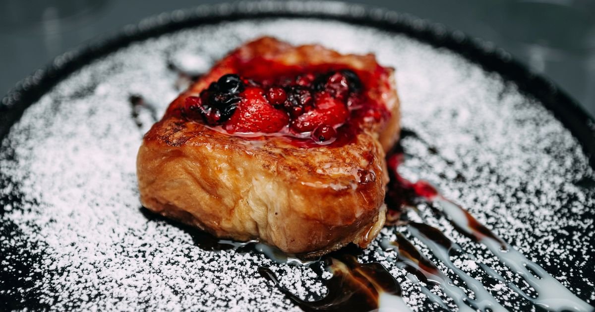 Overnight French Toast Casserole with Berries: A Make-Ahead Breakfast Game-Changer